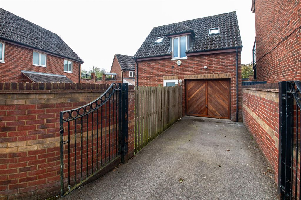 Property photo 2 of 13 22Dixy.Jpg