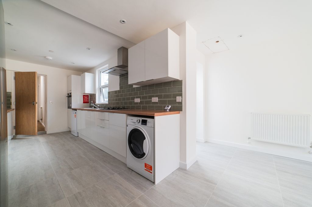 Property photo 2 of 18 Call 02920 668585 To Secure Your Viewing _2