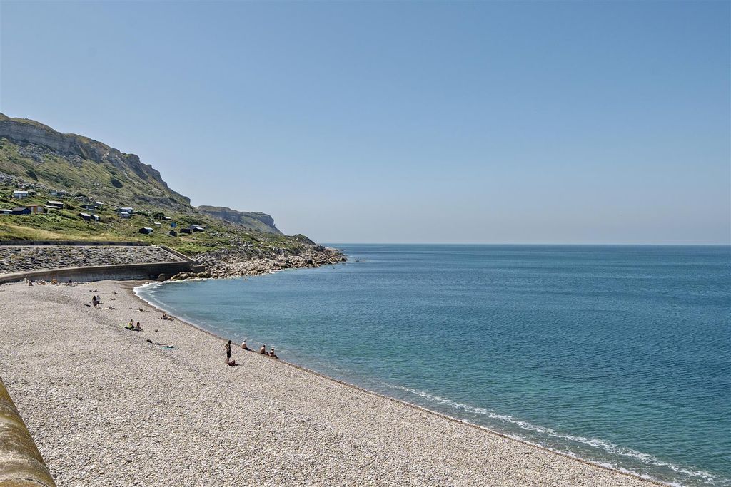 Property photo 2 of 23 Nearby Beach