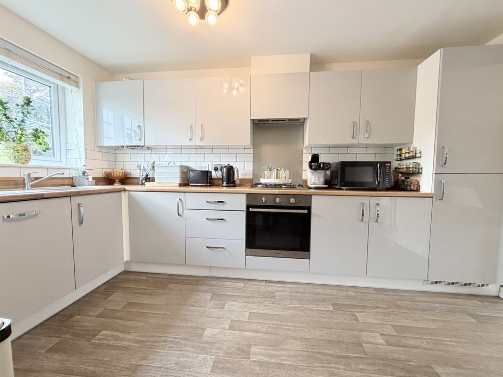 Property photo 3 of 19 Img_6321