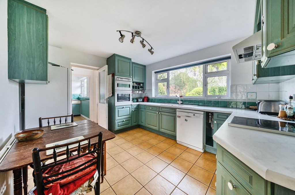 Property photo 3 of 17 28-681B82A0c3d9F-...