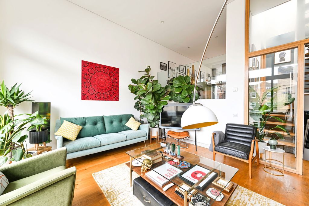 Property photo 3 of 24