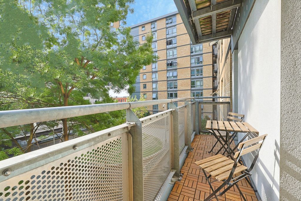 Property photo 3 of 22 Balcony