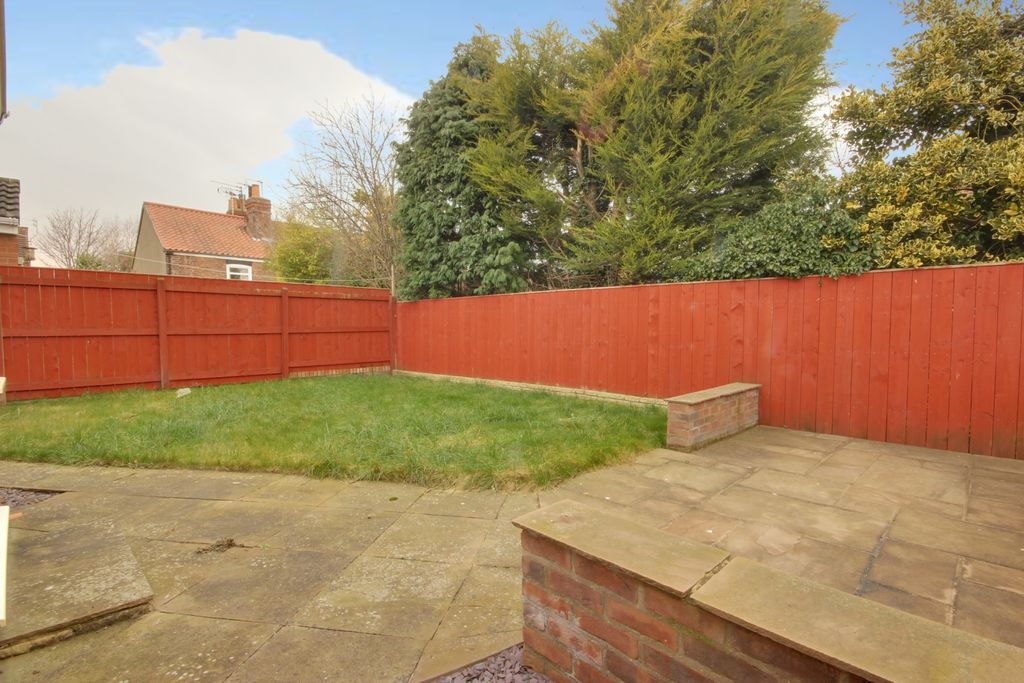 Property photo 2 of 18 1 Garden A