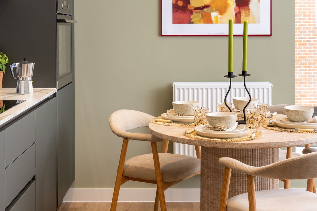 Property photo 2 of 6 Dining Table