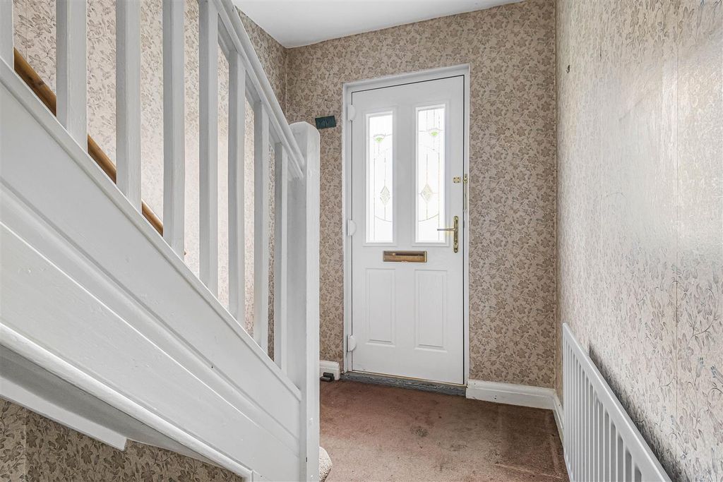 Property photo 2 of 10 12_65763.Jpg