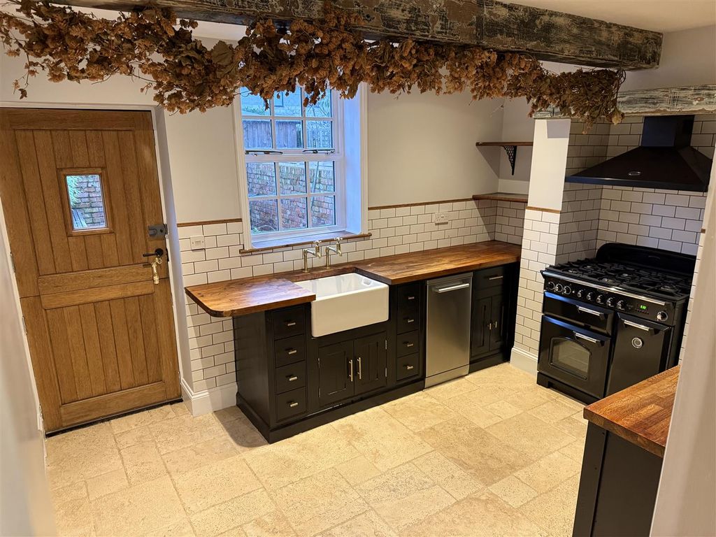 Property photo 2 of 14 Img_2226.Jpg