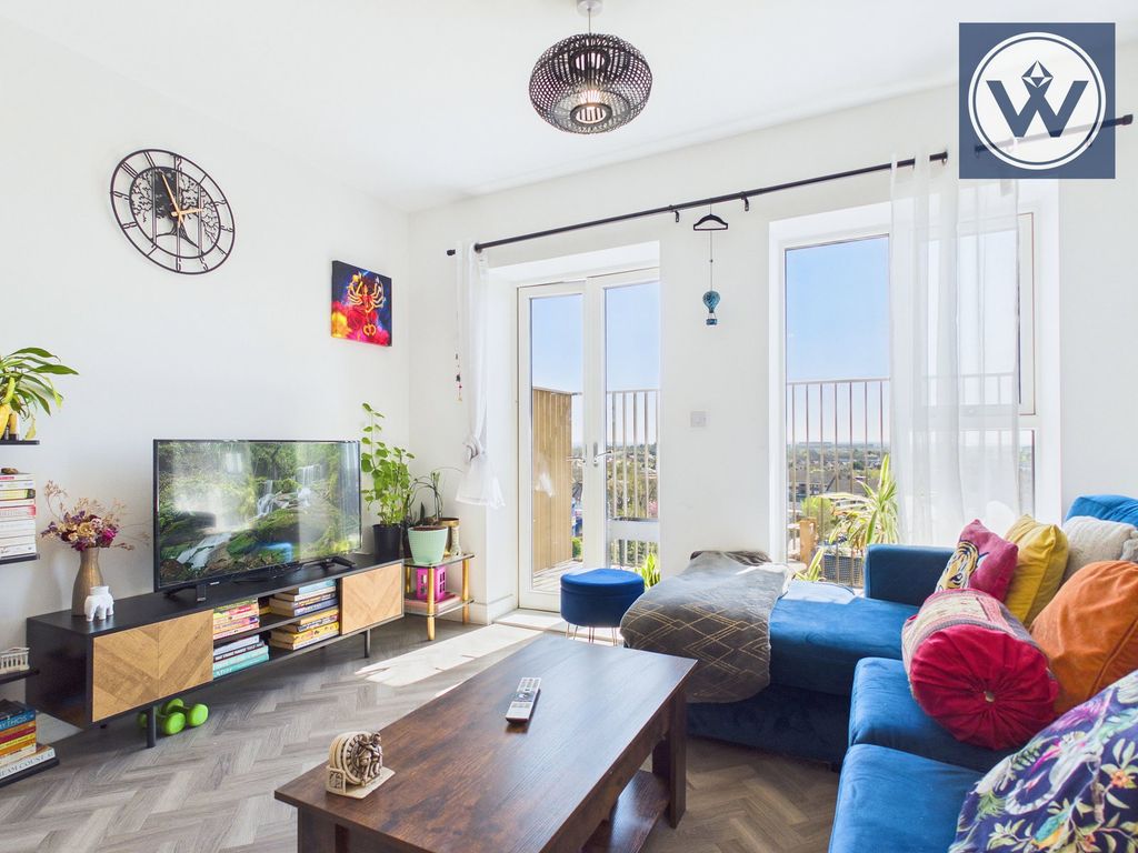 Property photo 2 of 25