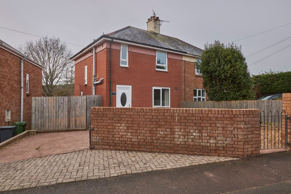 Property photo 1 of 11 Photo 3