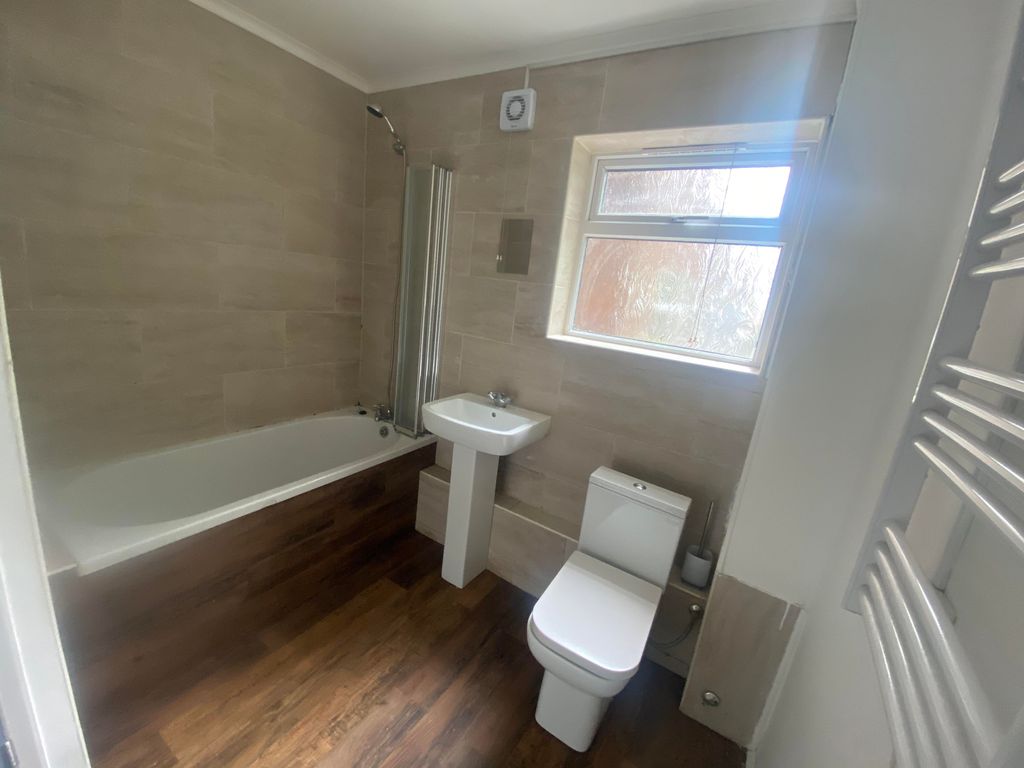 Property photo 2 of 5 Bathroom