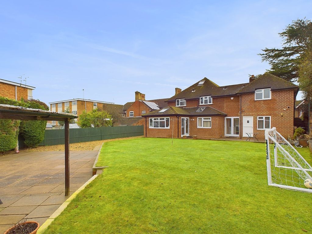 Property photo 1 of 18 Garden