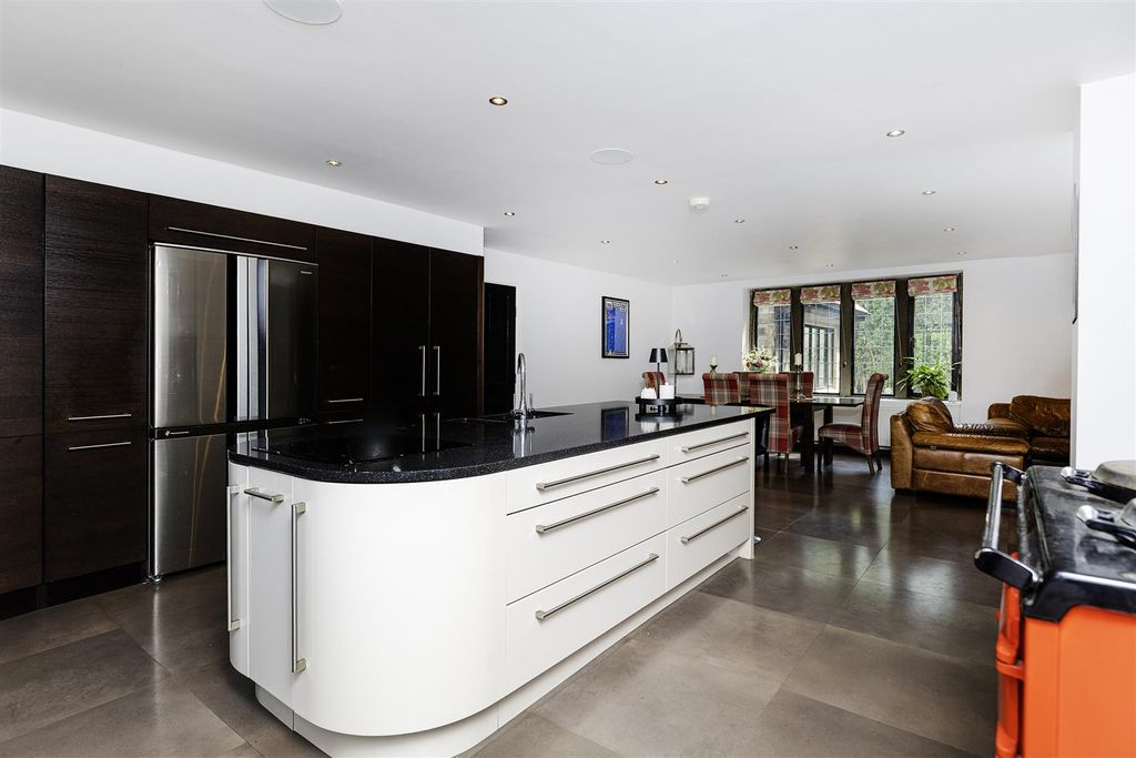 Property photo 3 of 65 Dining Kitchen