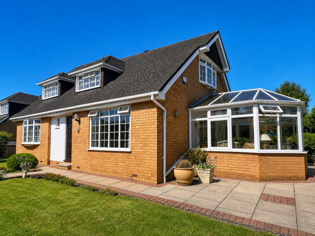 Property photo 1 of 38 5304090