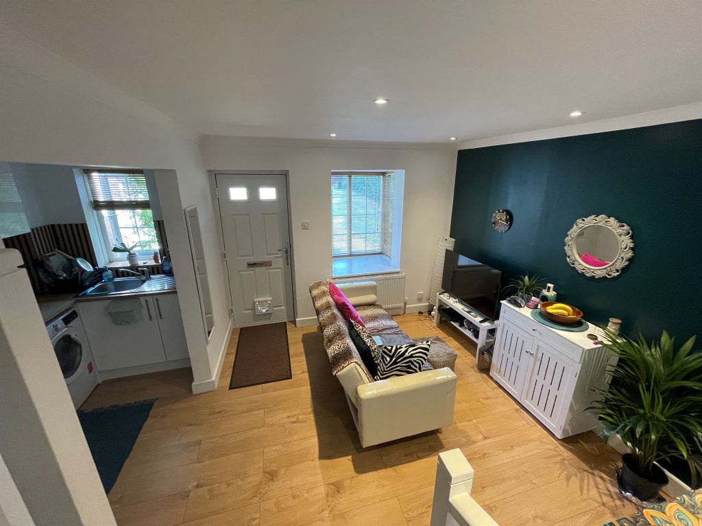 Property photo 3 of 8