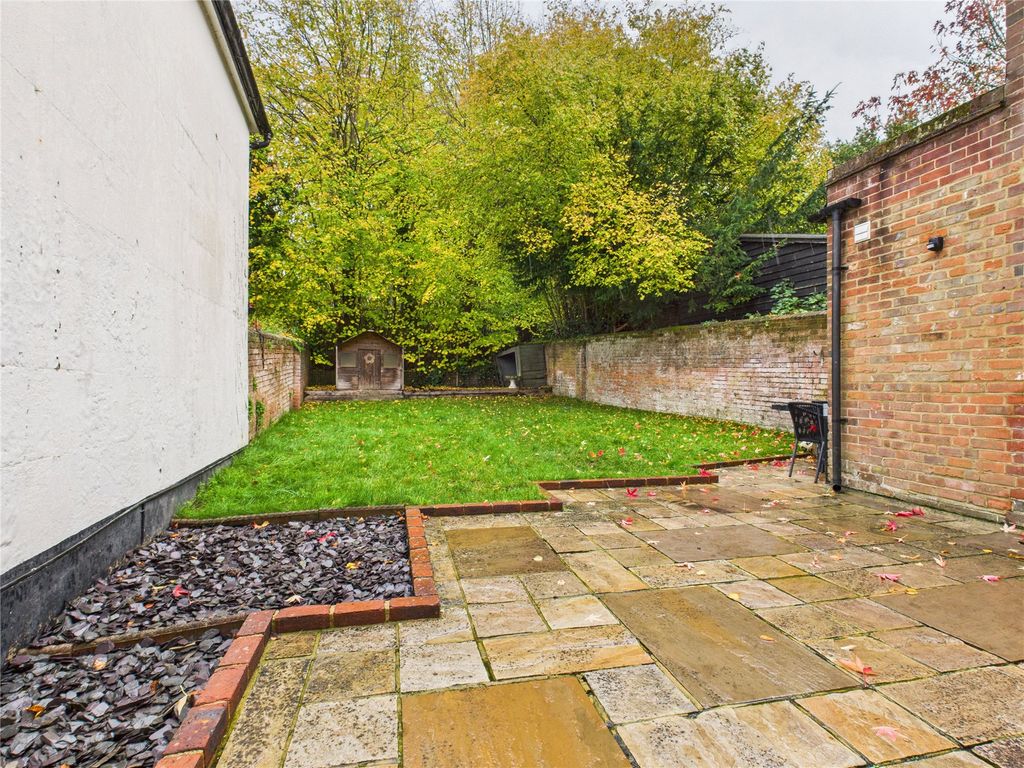 Property photo 2 of 22 Private Garden