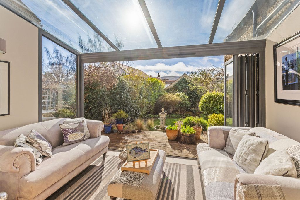 Property photo 3 of 39