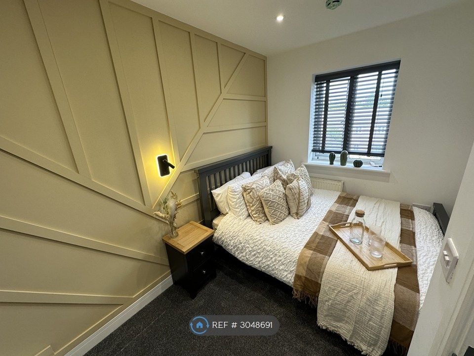 Property photo 2 of 7 Room 5