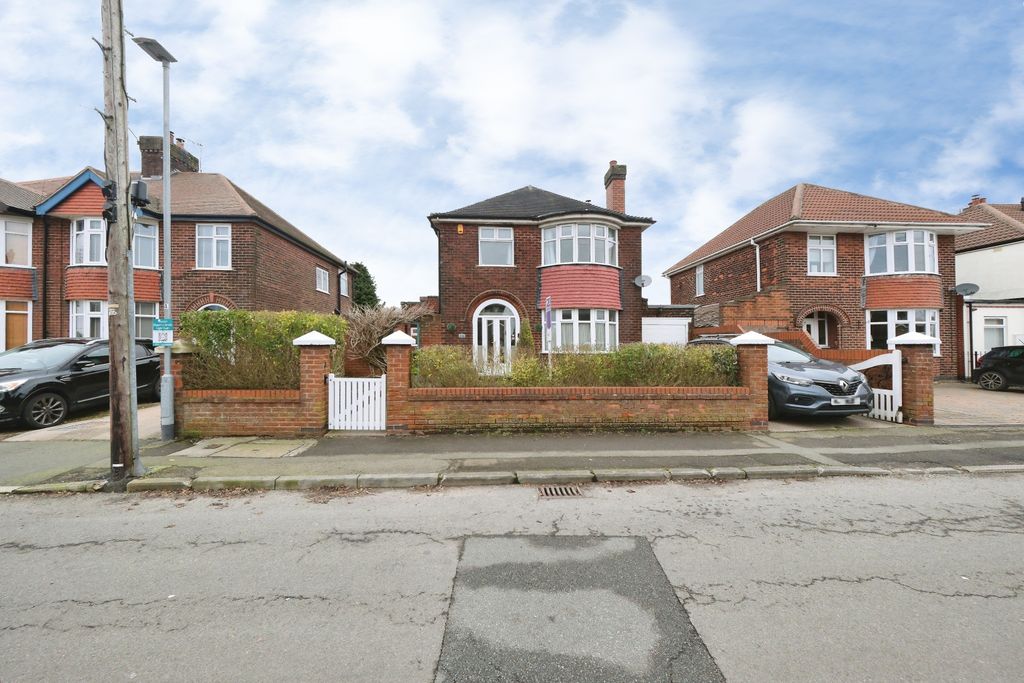 Property photo 1 of 15