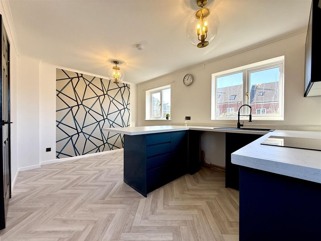 Property photo 3 of 16 3