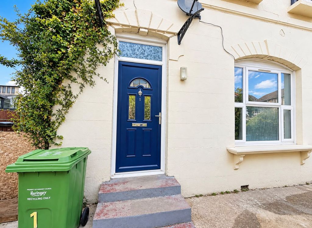 Property photo 1 of 11