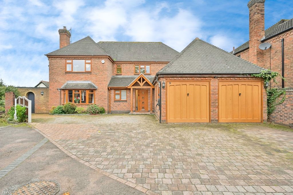 Property photo 1 of 35