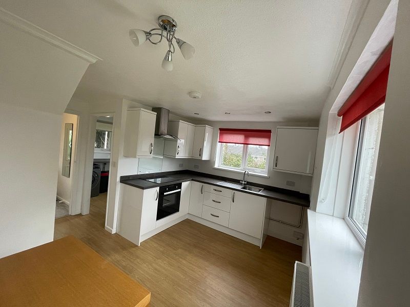 Property photo 3 of 9 Kitchen
