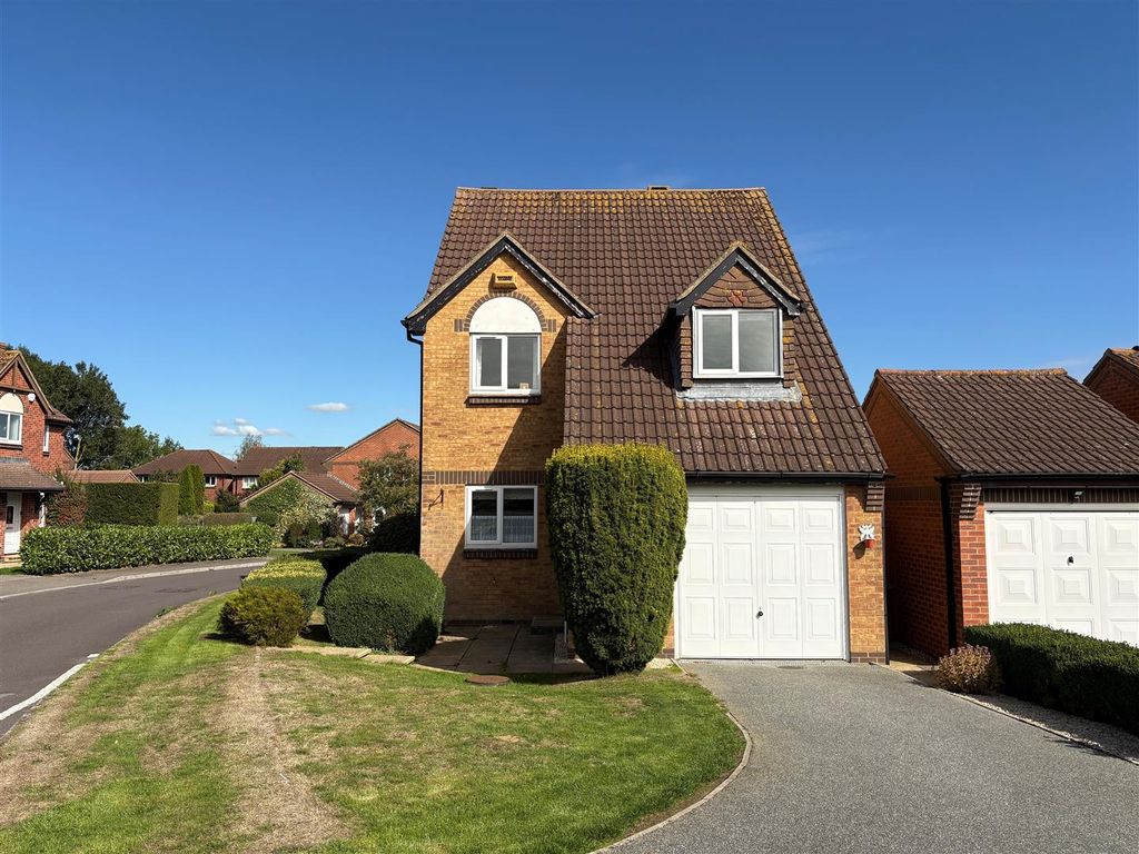 Property photo 1 of 11 Front