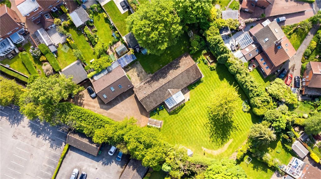 Property photo 2 of 19 Overhead