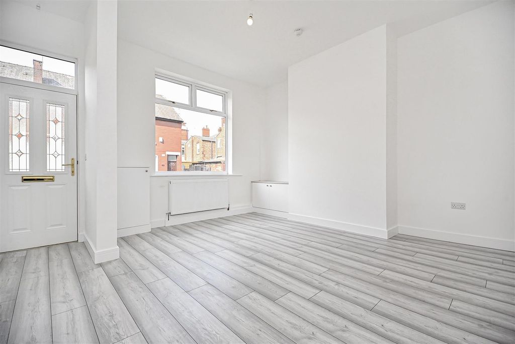 Property photo 2 of 14 60 Organ Street Lounge (3).Jpg