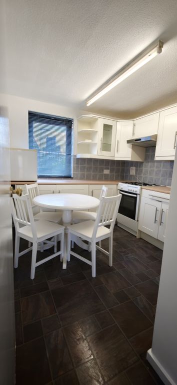 Property photo 3 of 6 Gallery