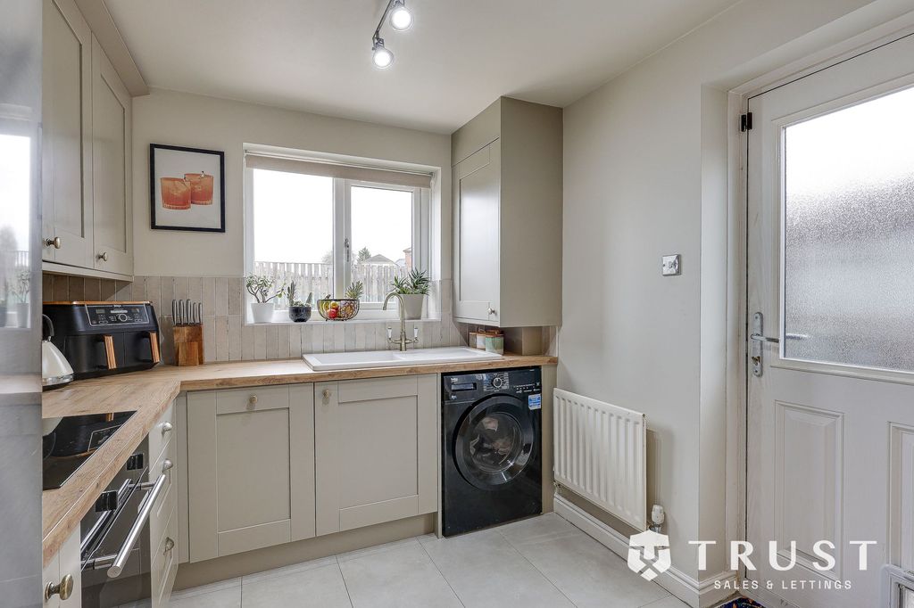 Property photo 3 of 30