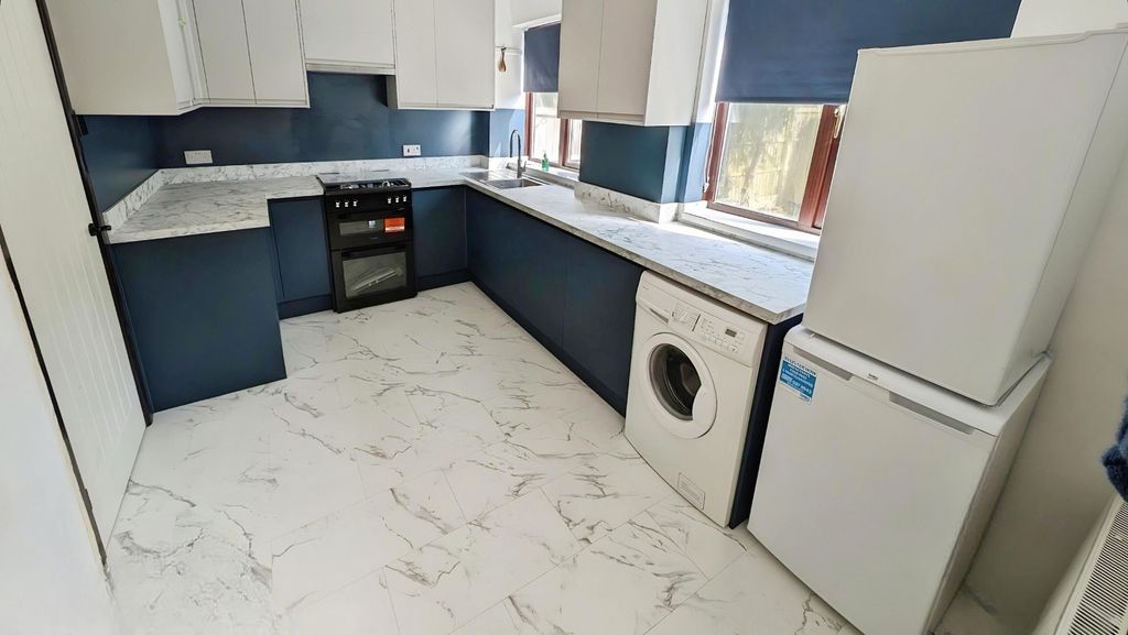 Property photo 2 of 12 Pbox-Img.Jpg