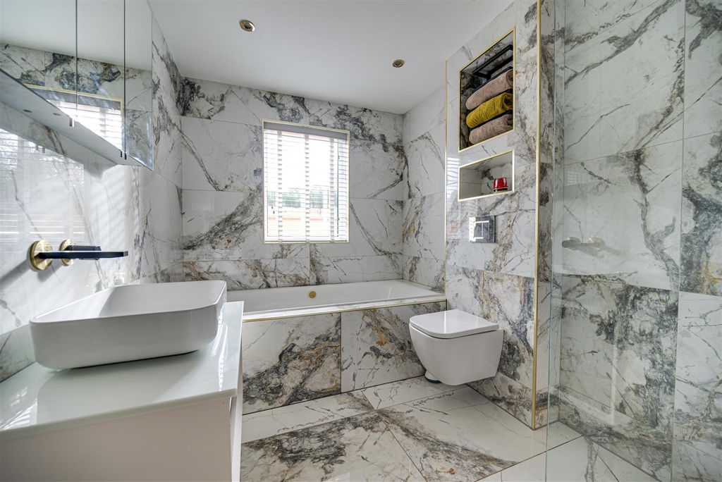 Property photo 3 of 49 Dsc_3015-Dsc_3017.Jpg