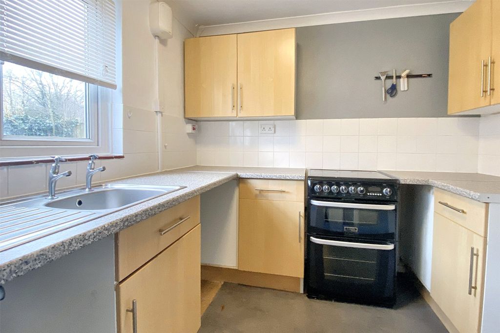 Property photo 3 of 8 Picture No. 14