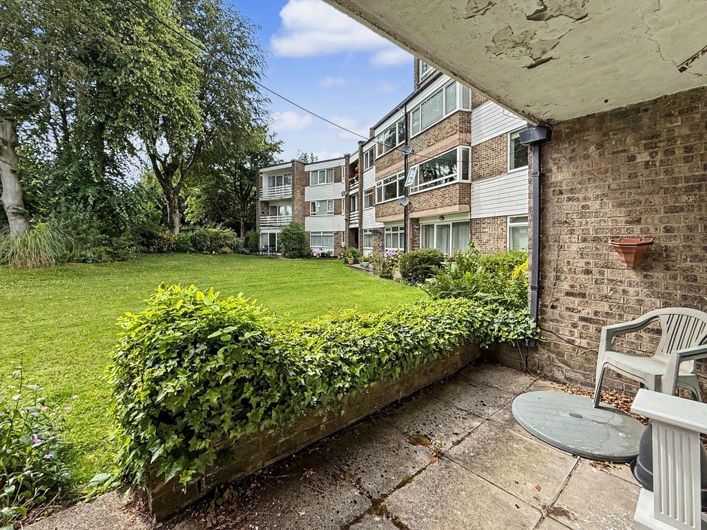 Property photo 1 of 17