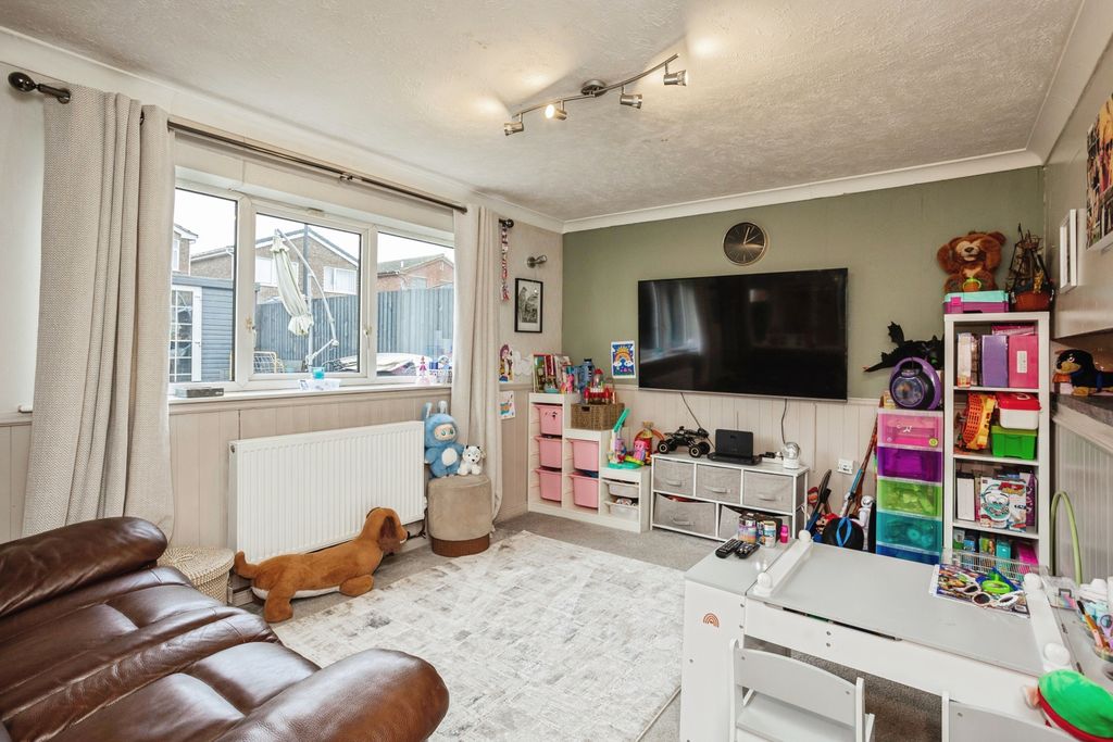 Property photo 3 of 15