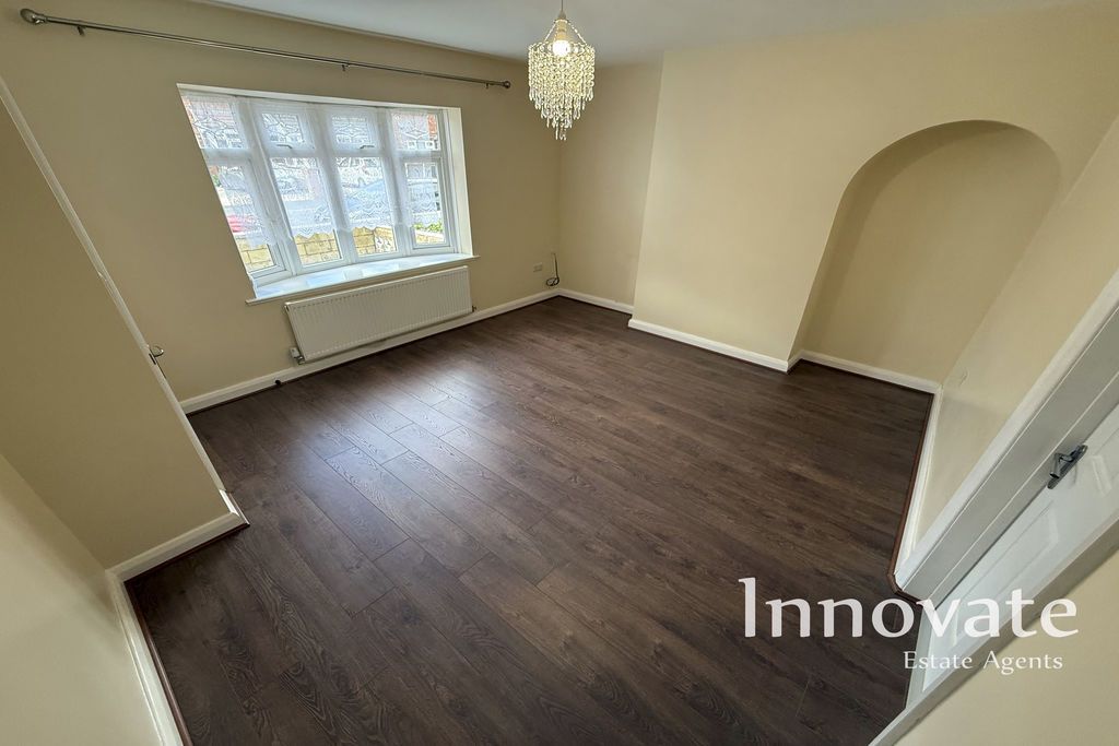 Property photo 2 of 12 Photo 11