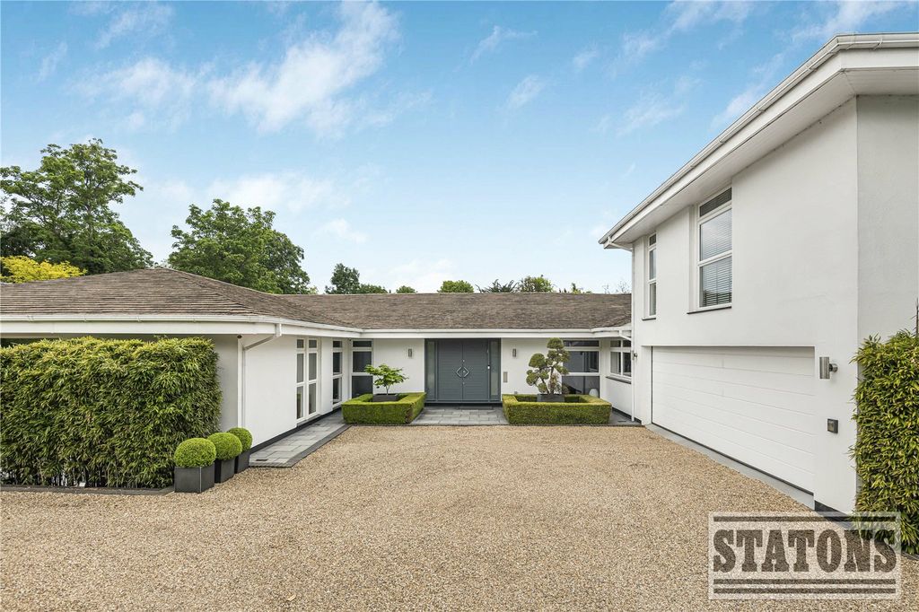 Property photo 1 of 52 Picture No. 02