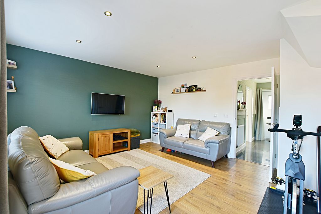 Property photo 3 of 22 Photo 8