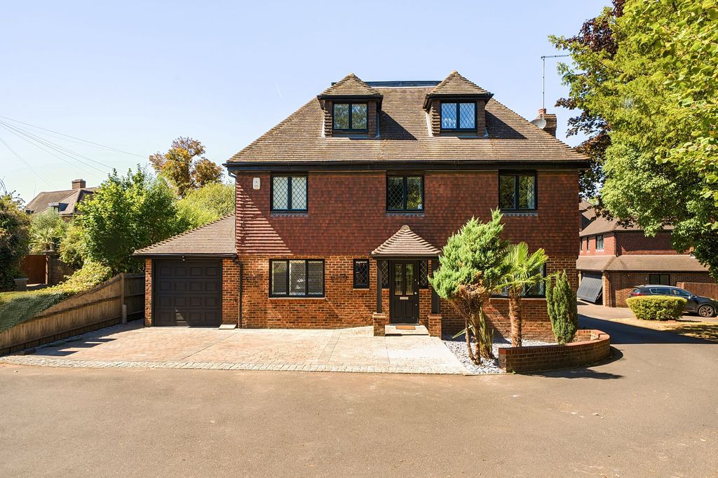 Property photo 1 of 25