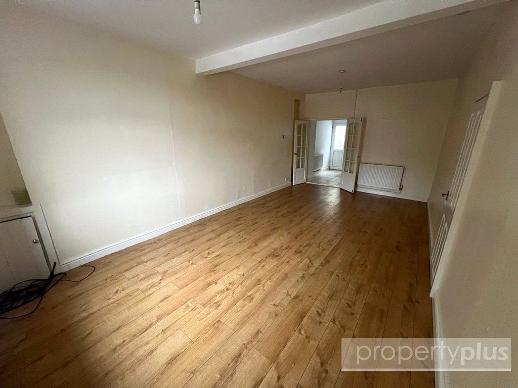 Property photo 2 of 13 Picture No. 08