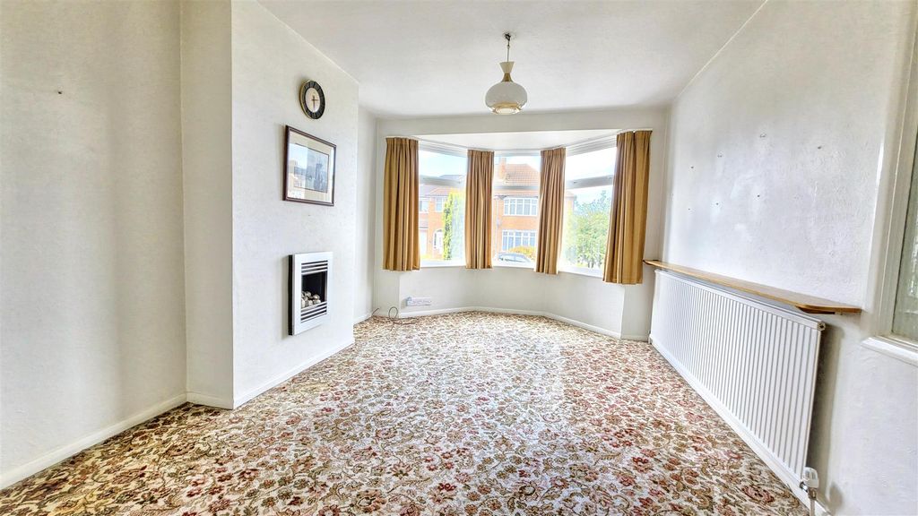 Property photo 2 of 15 10872.Jpg
