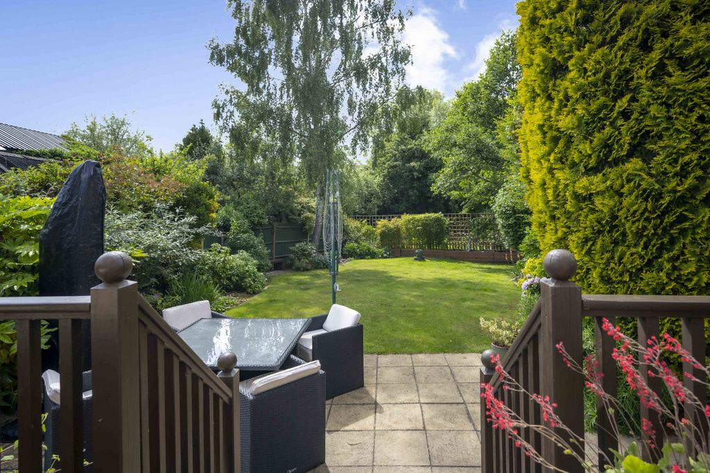 Property photo 1 of 33