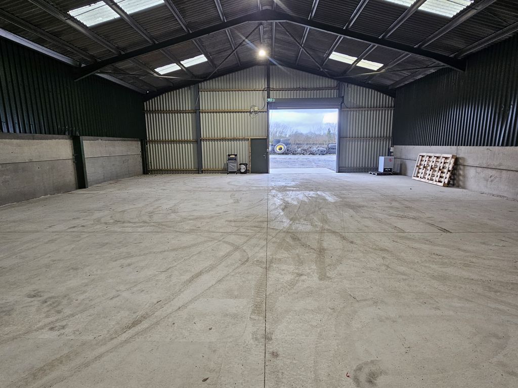 Property photo 2 of 5