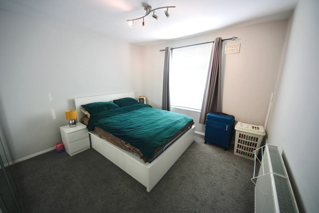 Property photo 3 of 7 Bedroom