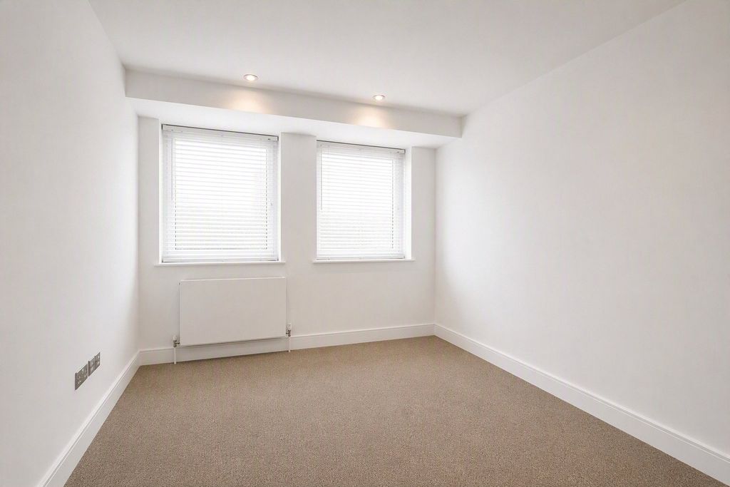 Property photo 2 of 5 Picture No. 30