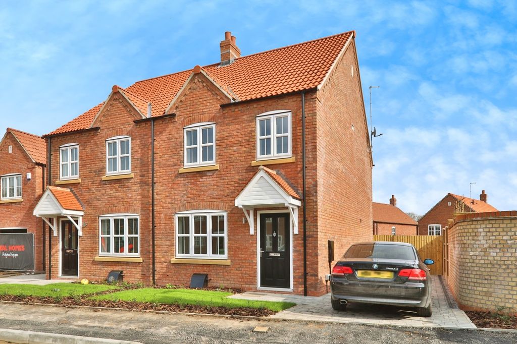 Property photo 1 of 9 2915720