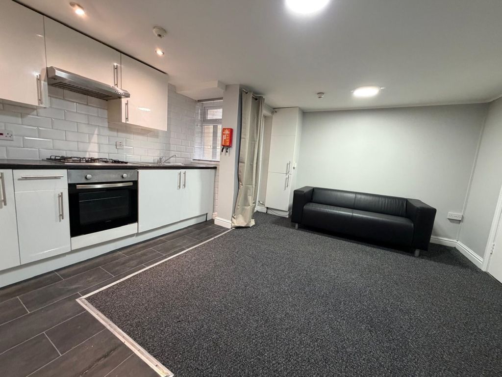 Property photo 1 of 6 Cb226E29-Af6d-4778-ba0A-4E144A5685Ff