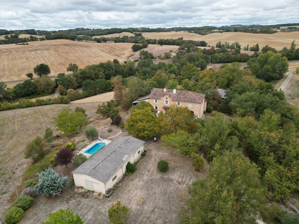 Property photo 1 of 17 Characterful House With Swimming Pool, 10 Minutes From Auch