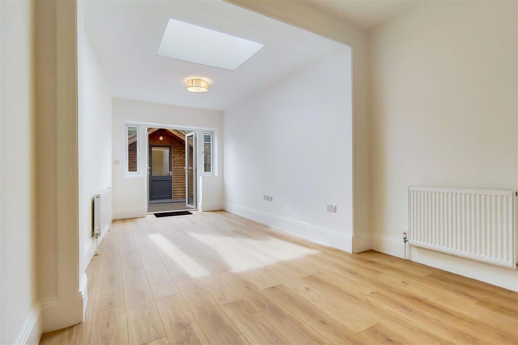 Property photo 3 of 14 3_Kitchen-Reception-1.Jpg